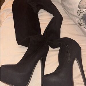 Elegant Black Women's Stiletto Heeled Boots